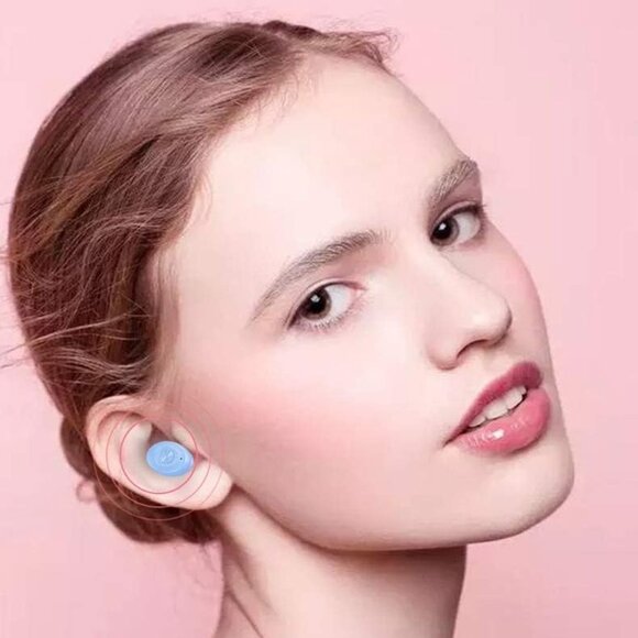 Magnetic Gaming Earbuds Wireless Earphones - Low-Latency with Charging LED case - Picture 3 of 6